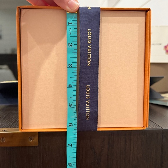 2025 Louis Vuitton Holiday bag and Iconic Orange Box with Navy Bag - Picture 12 of 12